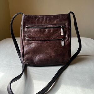Vintage Y2K Brown Leather Crossbody Bag‎ Minimalist Zip Purse 2000s Nine West